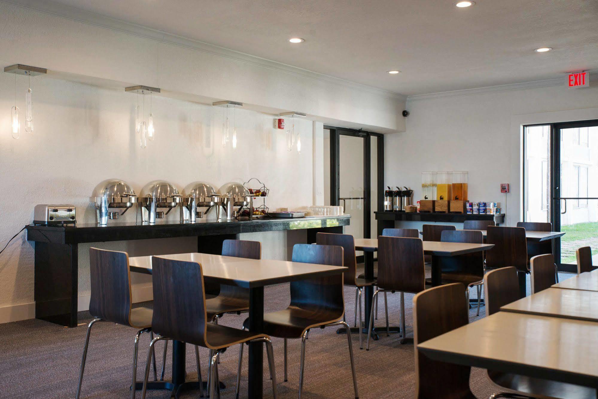 The West Wing Boutique Hotel Tampa Exterior photo